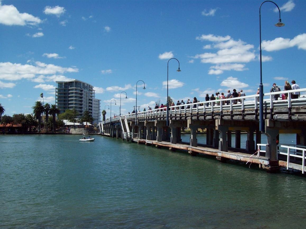 Mandurah Foreshore Motel Екстер'єр фото