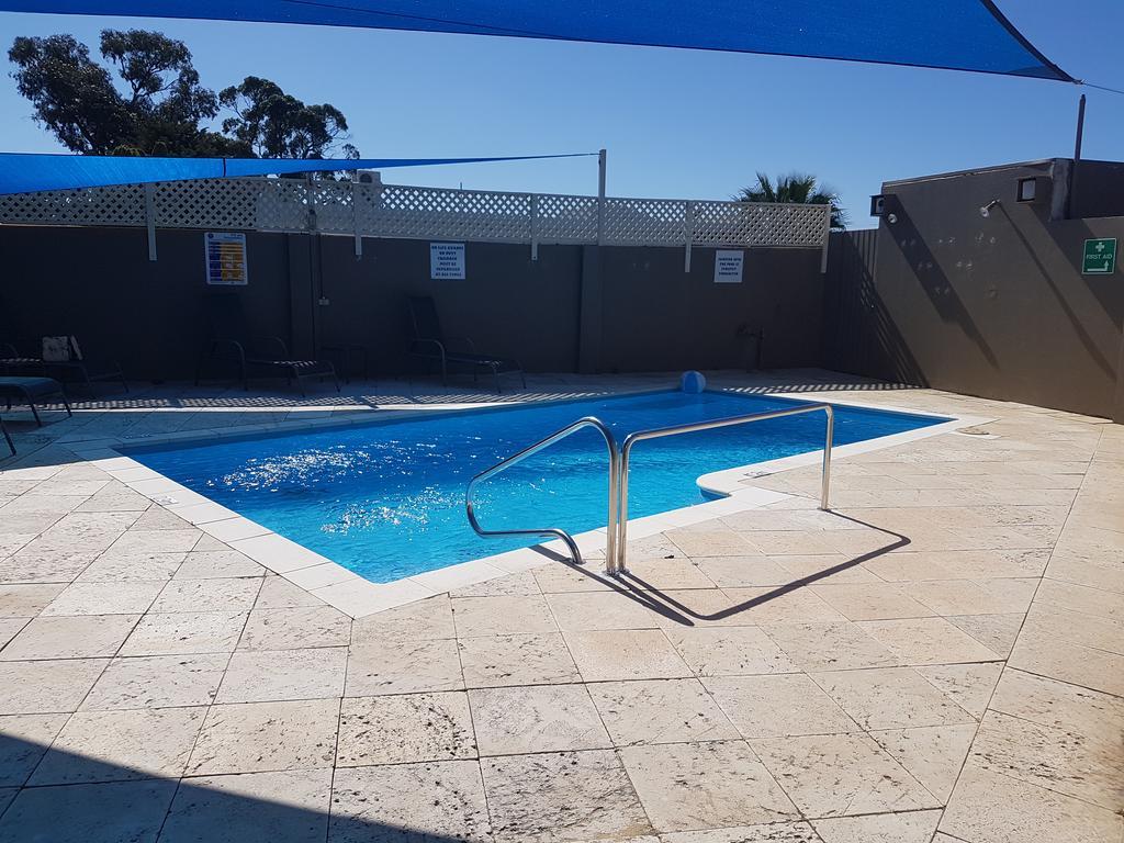 Mandurah Foreshore Motel Екстер'єр фото