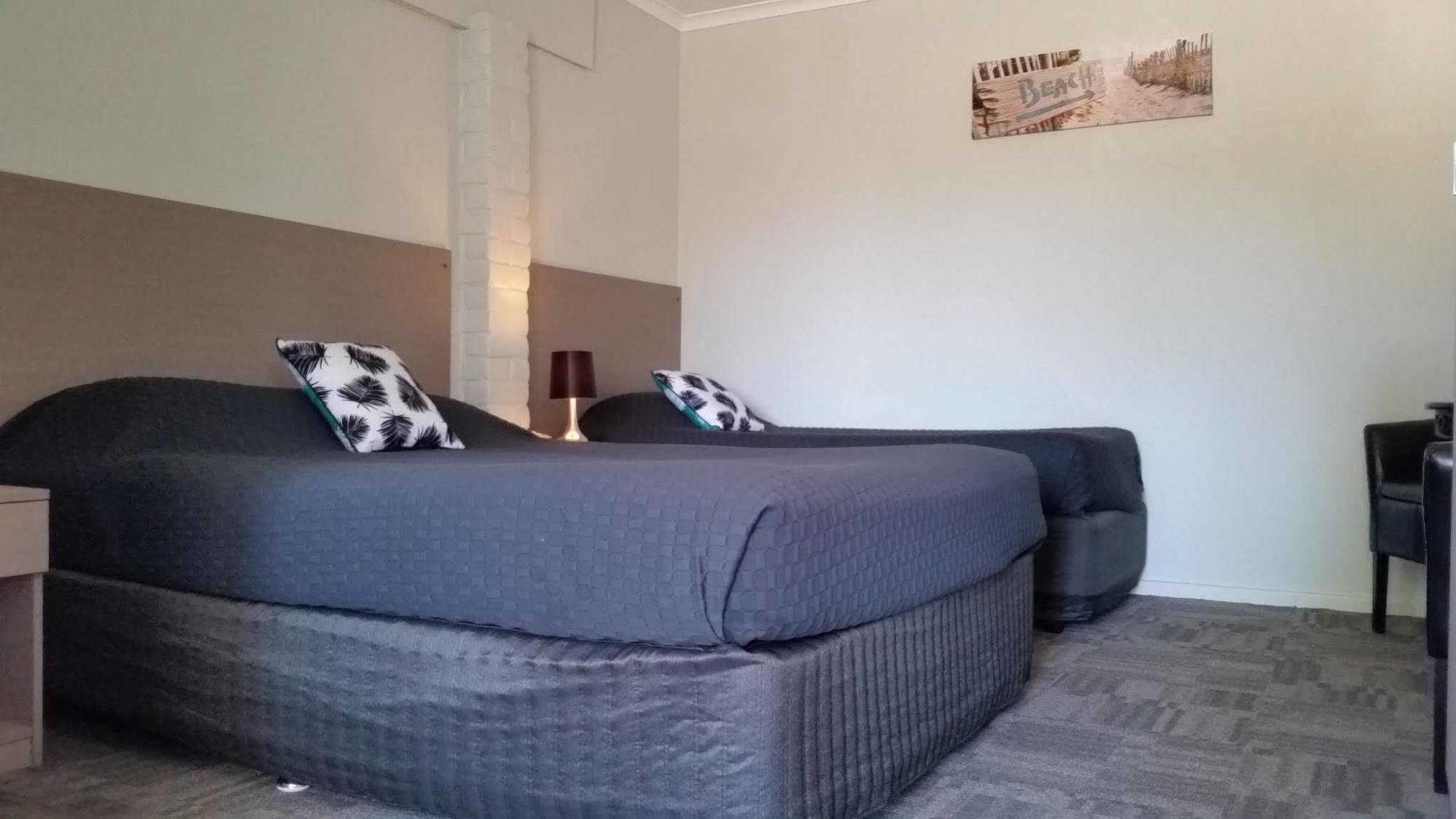 Mandurah Foreshore Motel Екстер'єр фото
